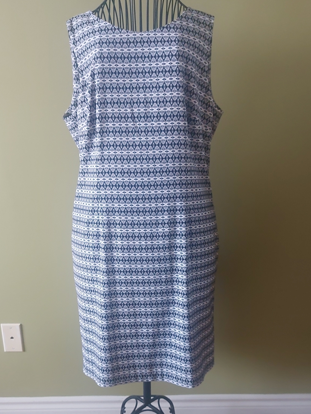 Mario Serrani Navy and White Geometric Sheath Dress